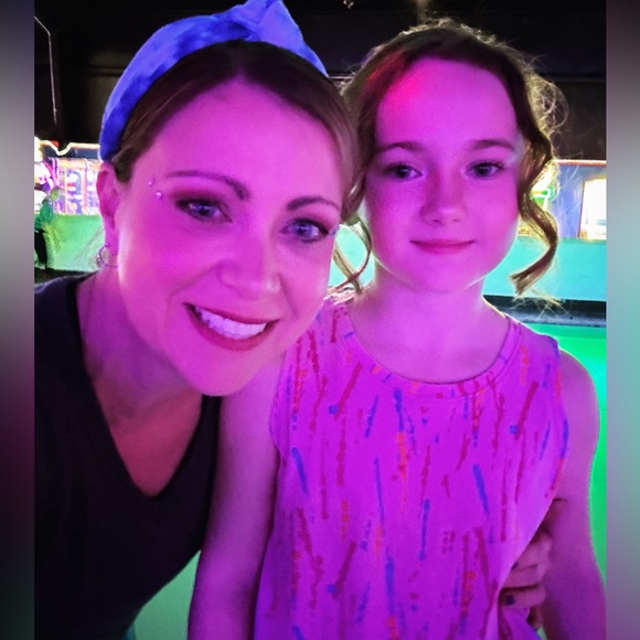 Meet your Posher, Lindsay - Picture 3 of 3